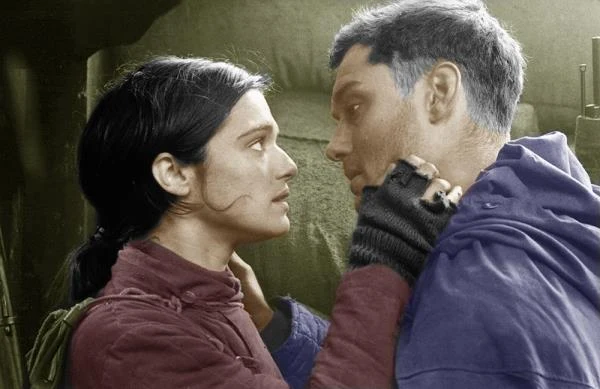 W międzyczasie aktorka zdążyła jeszcze zagrać Rosjankę w opowiadającym o pojedynku dwóch snajperów w trakcie trwania drugiej wojny światowej "Wrogu u bram" Jeana-Jacquesa Annauda.