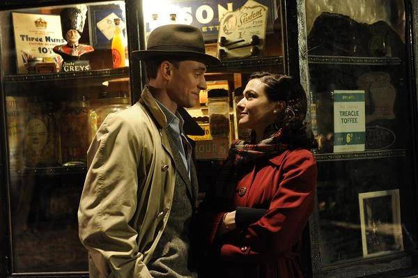 Jedną z najlepszych kreacji w swojej karierze aktorka stworzyła w kostiumowym melodramacie Terence'a Daviesa "Głębokie błękitne morze" (2011), opowiadajacym o romansie żony brytyjskiego sędziego (Simon Russell Beale), która z pilotem sił powietrznych (Tom Hiddleston). W tym samym roku artystka zagrała też w kolejnym obrazie Meirellesa "360. Połączeni", a także w telewizyjnej "Ósmej stronie".