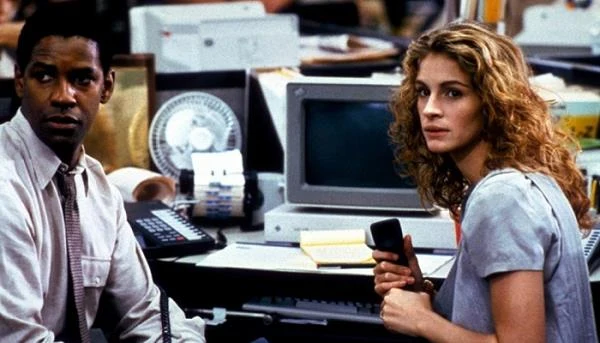 W 1993 roku Julia Roberts wystąpiła u boku Denzela Washingtona w dramacie kryminalnym "Raport Pelikana".