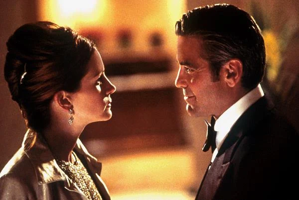 W 2001 aktorka wystąpiła u boku George'a Clooney'a w świetnie przyjętym przez krytyków kryminale Stevena Soderbergha "Ocean's Eleven: Ryzykowna gra"