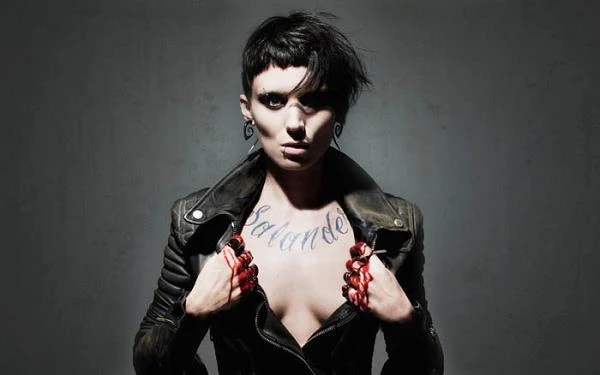 Za rolę Lisbeth Salander w "Dziewczynie z tatuażem" Rooney Mara nominowana została do Złotego Globu i Oscara. Stała się też najsłynniejszą na świecie dziewczyną z tatuażem.