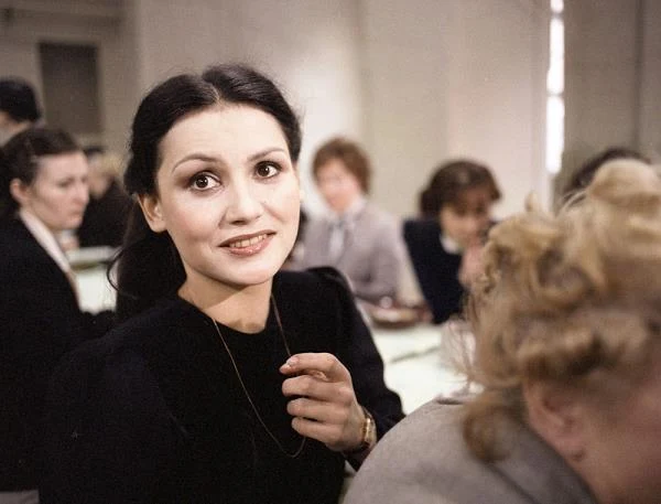 Zwieńczeniem świetnego okresu w filmografii aktorki pozostaje kolejna współpraca z Januszem Zaorskim - ekranizacja powieści Stanisława Dyganta "Jezioro bodeńskie" (1985).Obraz, który jeszcze przed kinową premierą otrzymał Grand Prix - Złotego Lamparta na festiwalu w Locarno - przyniósł też aktorce Nagrodę im. Zbyszka Cybulskiego.