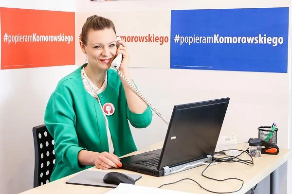 Magdalena Boczarska popiera Bronisława Komorowskiego - fot. Tomasz Adamowicz