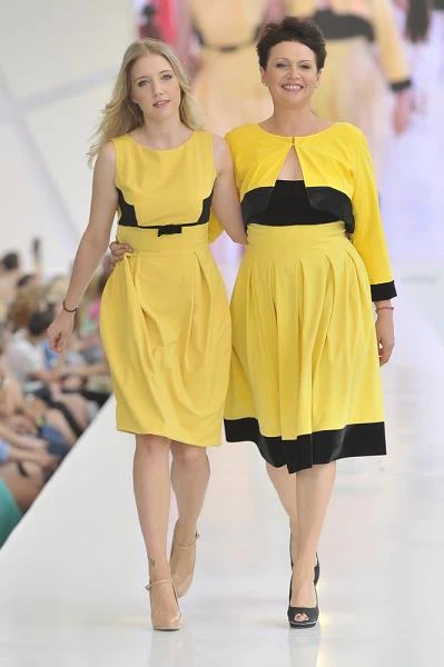 "To jest bardzo wymagający zawód, potrzebna jest siła fizyczna i dusza dziecka. Moja córka widzi, jak często wstaję o czwartej rano, jak muszę dbać o siebie, przygotowywać się do ról i mówi: - Mamo, gdyby ktoś widział, jak pracujesz, to nie uwierzyłby" - opowiada Małgorzata Pieńkowska (na zdjęciu- z córką Inką Sobałą).