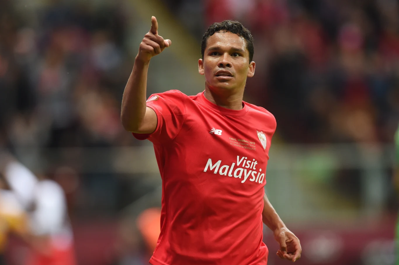 Dwa gole dla obrońców tytułu zdobył Carlos Bacca. Na listę strzelców wpisał się także Grzegorz Krychowiak.