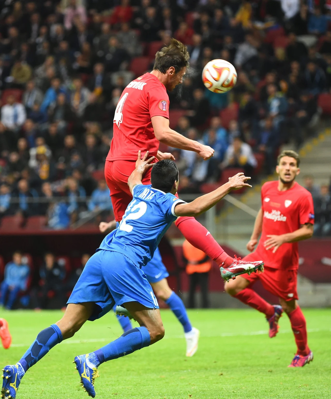 Krychowiak rozegrał bardzo dobre spotkania. Reprezentant Polski strzelił gola na 1-1 w 28. minucie.