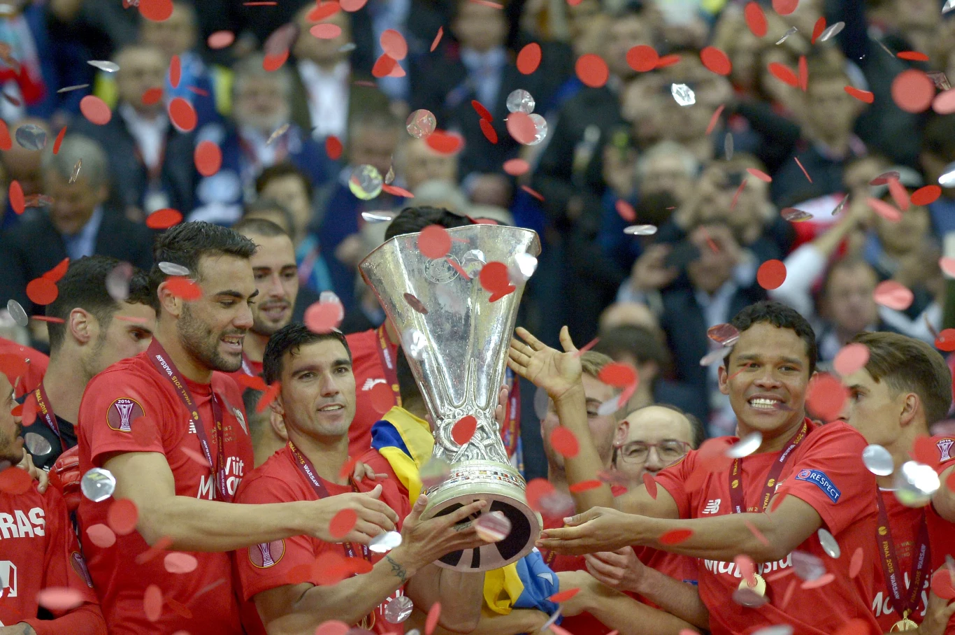 Piłkarze Sevilli zdobyli trofeum po raz czwarty w historii, wliczając sukcesy w Pucharze UEFA, którego LE jest następcą. Wcześniej zespół z Andaluzji triumfował w latach 2006, 2007 i 2014.