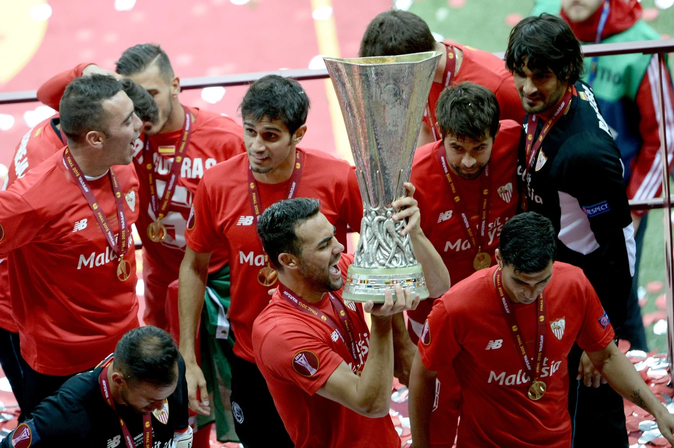 Piłkarze Sevilli zdobyli trofeum po raz czwarty w historii, wliczając sukcesy w Pucharze UEFA, którego LE jest następcą. Wcześniej zespół z Andaluzji triumfował w latach 2006, 2007 i 2014.