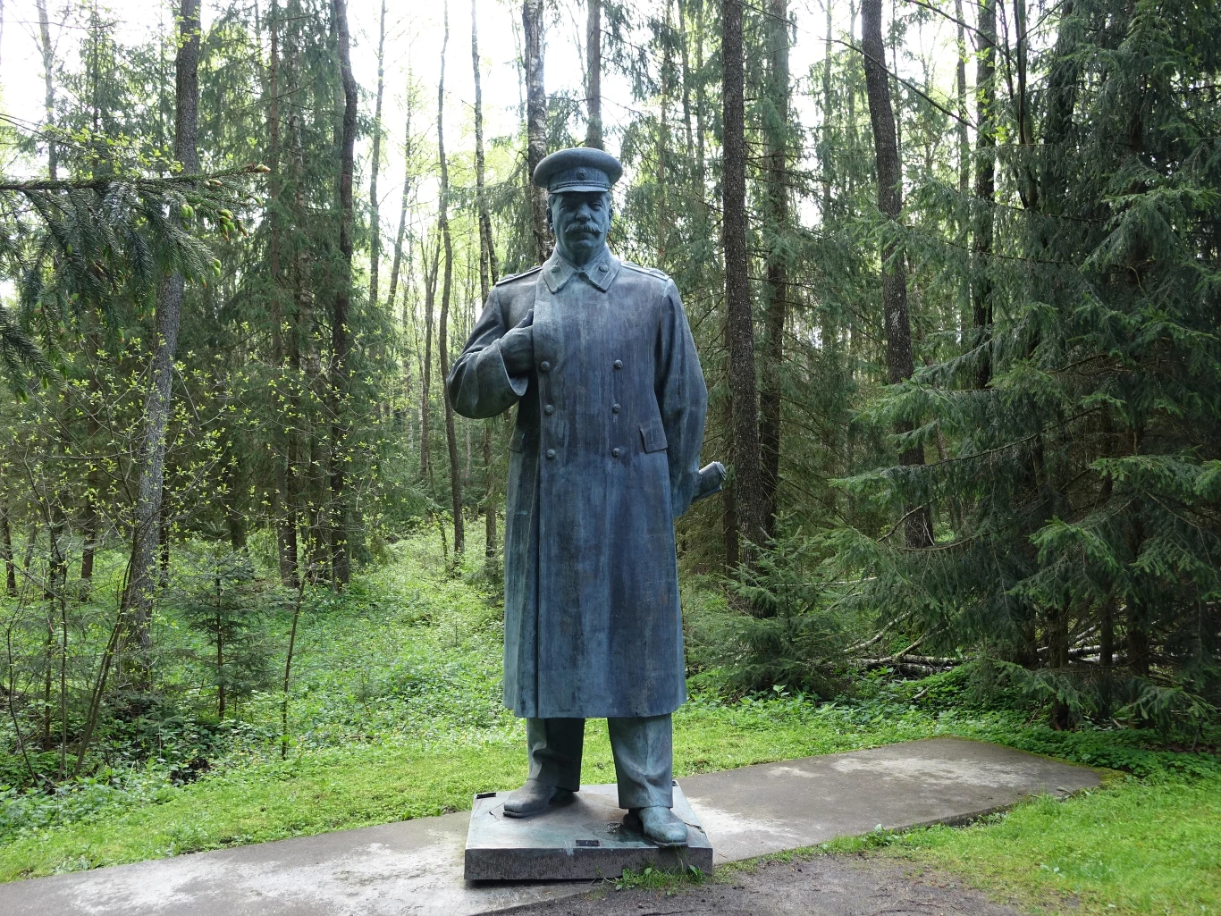 Eksponaty z Parku Grūtas - rzeźba Stalina