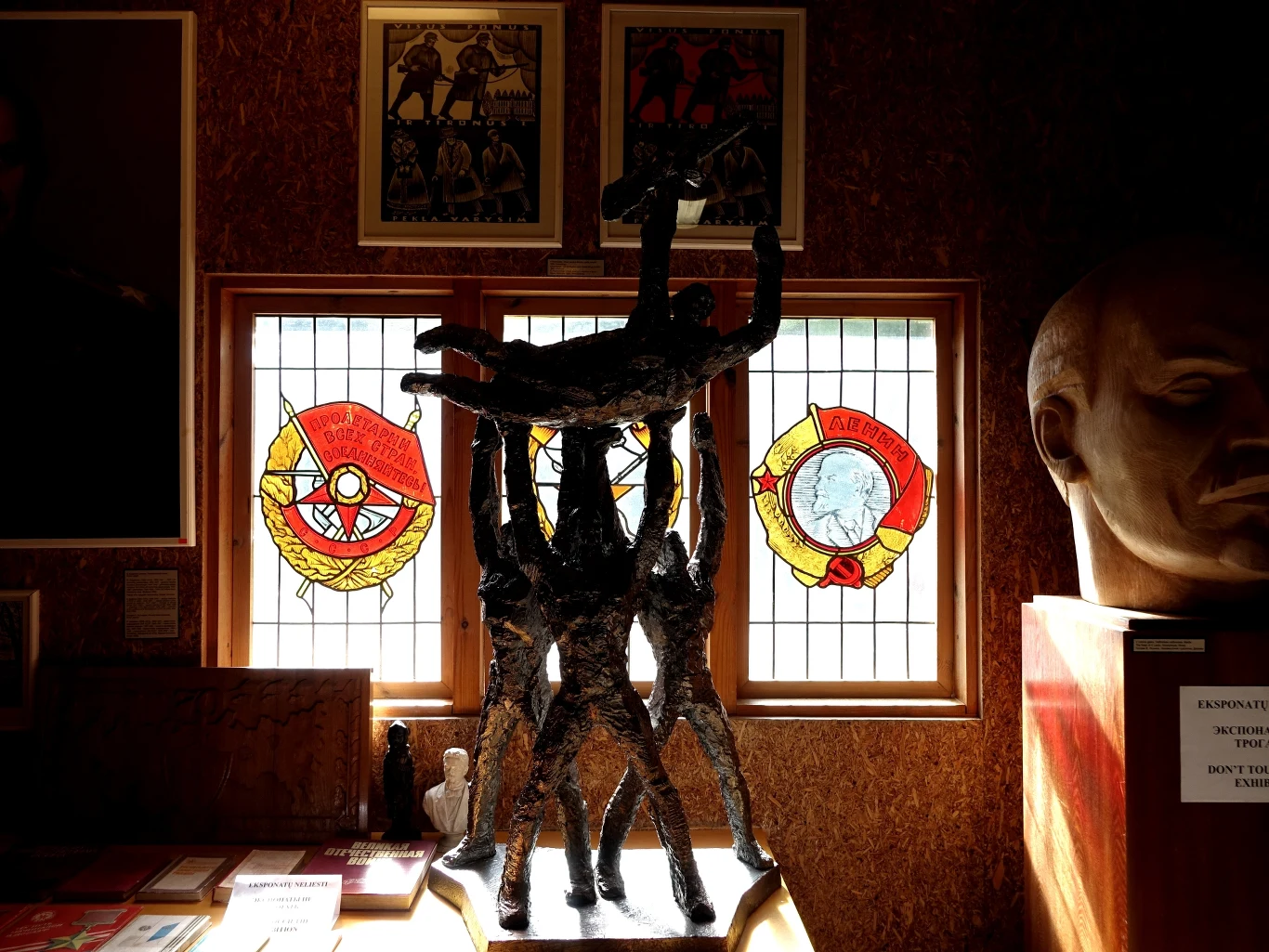 Eksponaty z Parku Grūtas