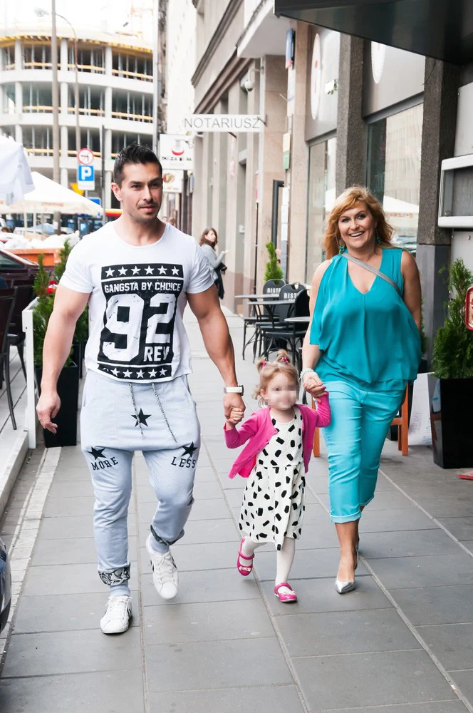 Kasia Skrzynecka z mężem Marcinem Łopuckim i córką Kasia Skrzynecka z mężem Marcinem Łopuckim i córką
