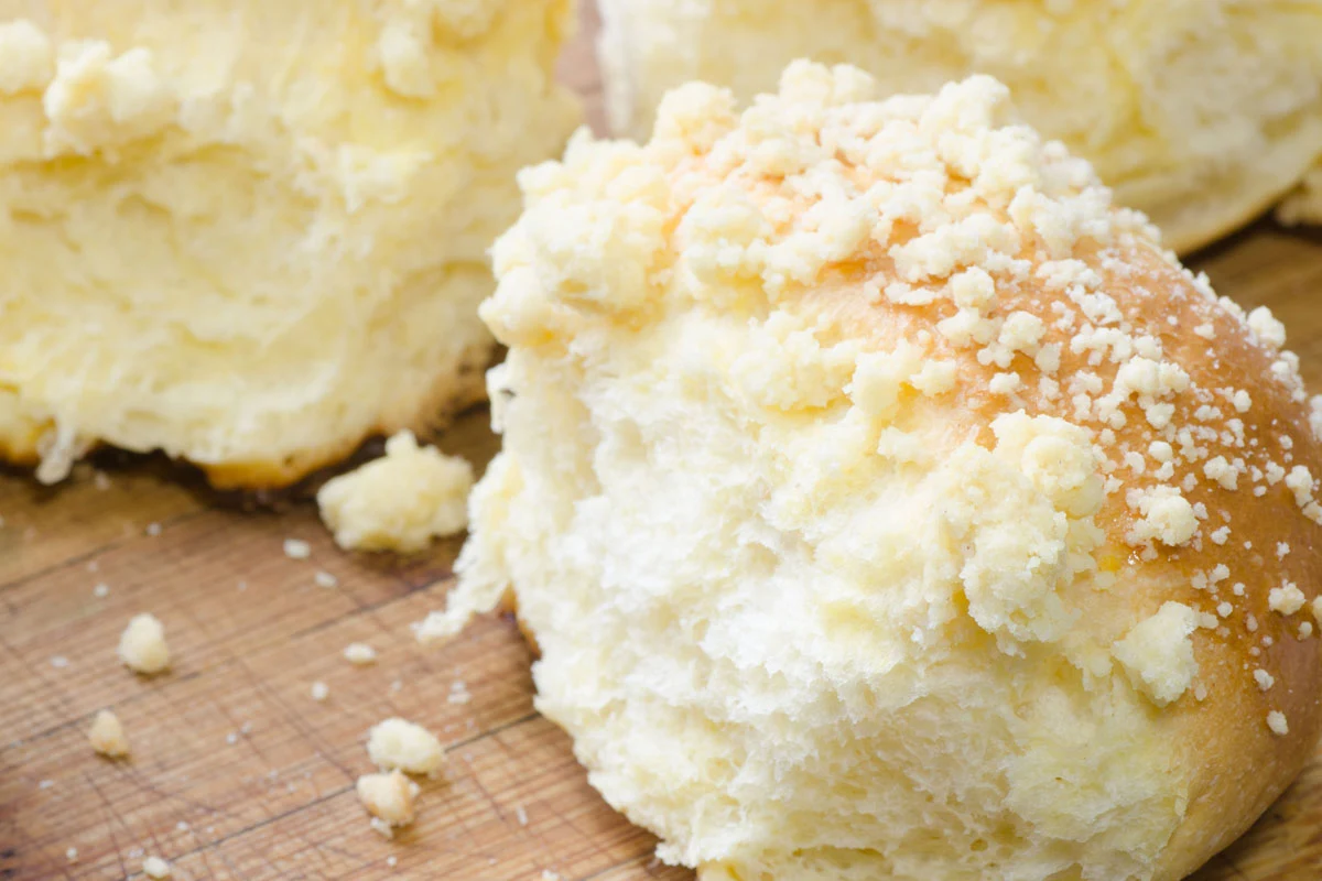 Ciasto drożdżowe jeszcze nigdy nie było tak proste do przygotowania. Koniec z uporczywym wyrabianiem ciasta i bałaganem 