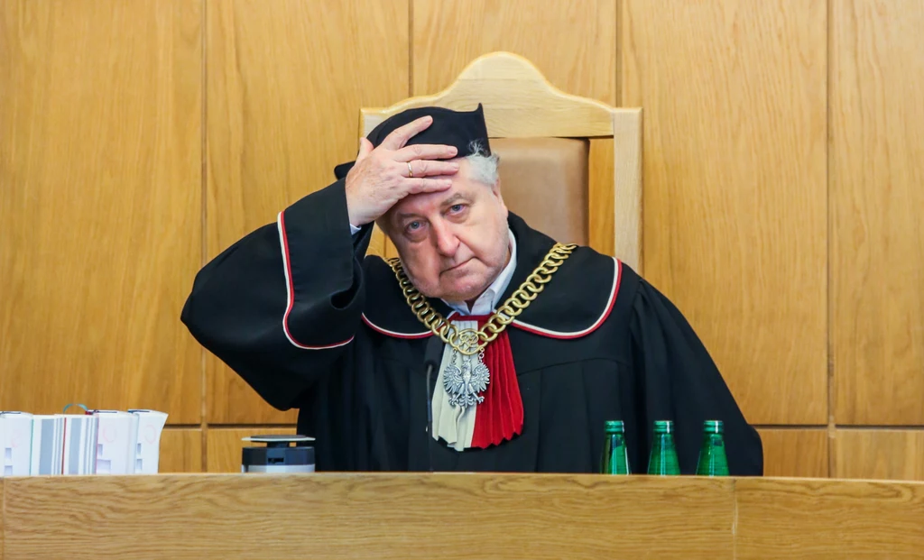 Przewodniczący TK Andrzej Rzepliński podczas rozprawy