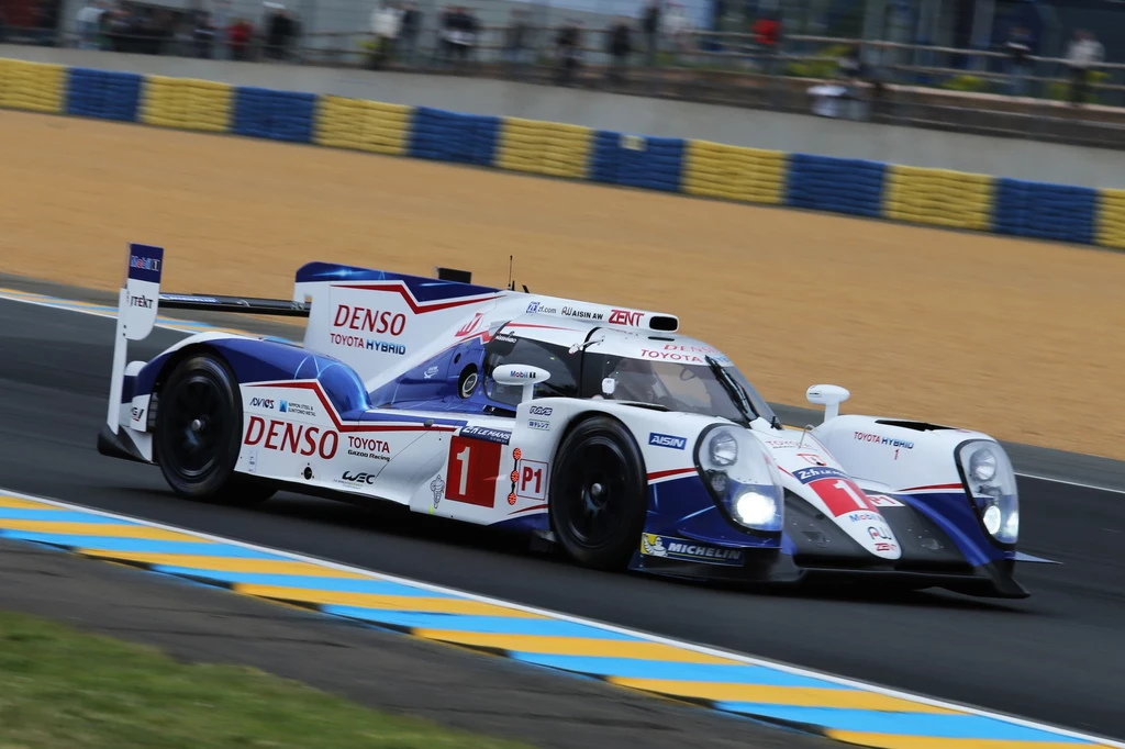 Toyota TS040 HYBRID