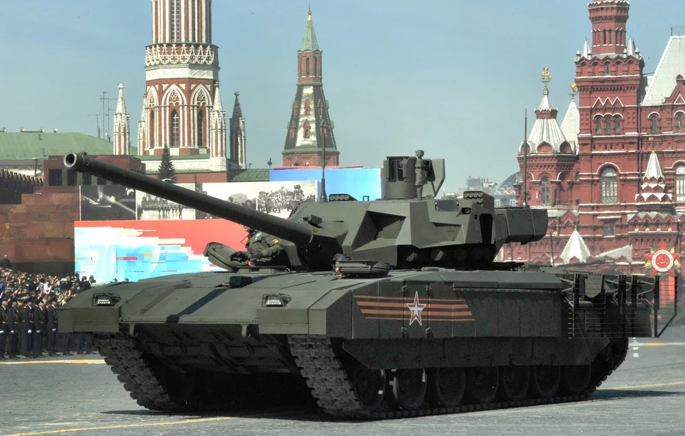 T-14 Armata w czasie parady w Moskwie