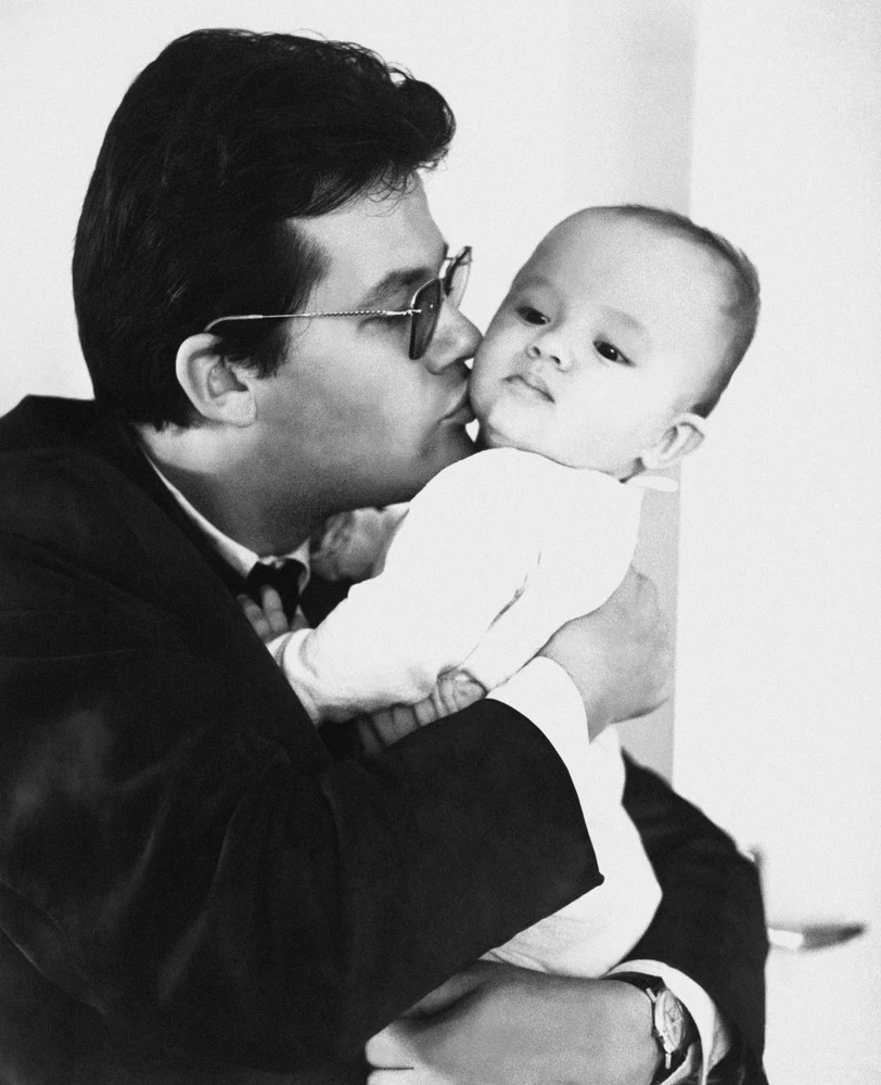 Zbigniew Cybulskim z małym Maćkiem Zbigniew Cybulskim z małym Maćkiem