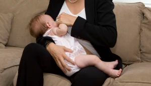 Karmienie piersią - jak udowodnili naukowcy - zmniejsza ryzyko zachorowania na białaczkę