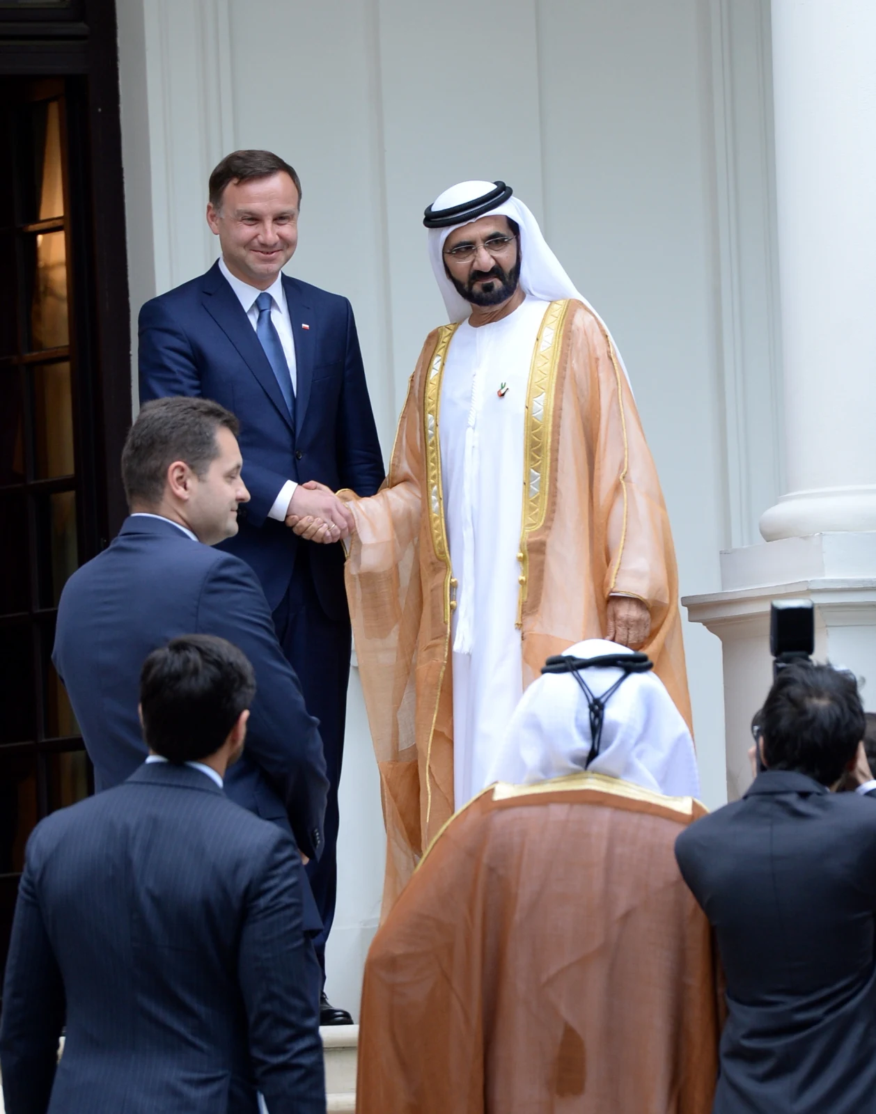 Prezydent elekt Andrzej Duda po spotkaniu w Pałacyku na Foksal w Warszawie z przebywającym z wizytą w Polsce wiceprezydentem i premierem Zjednoczonych Emiratów Arabskich, emirem Dubaju szejkiem Mohammedem bin Rashid Al-Maktoumem.