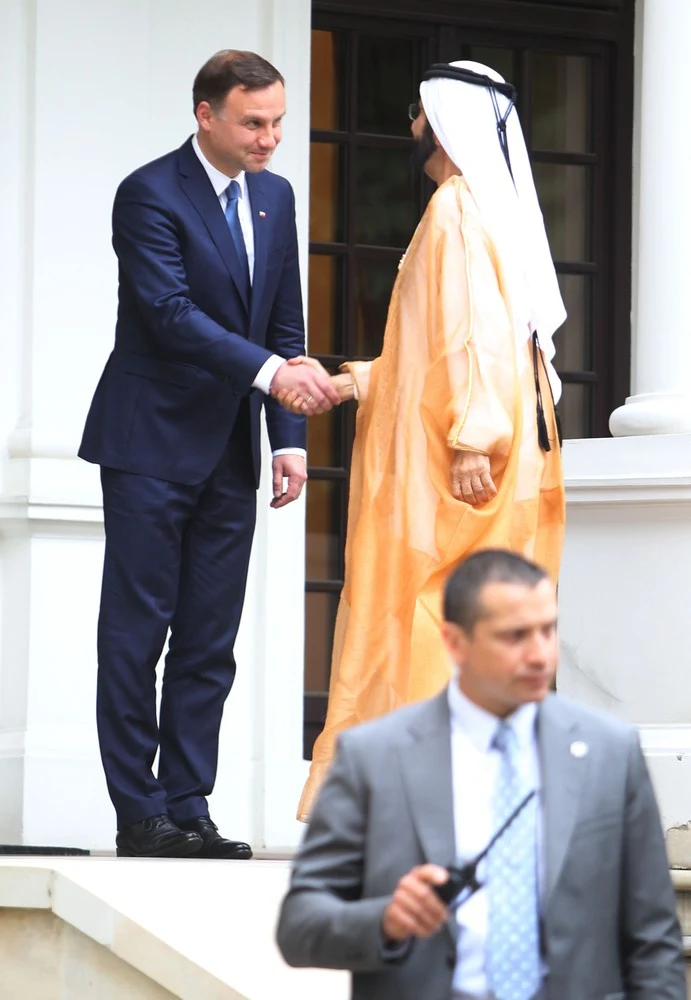 Prezydent elekt Andrzej Duda po spotkaniu w Pałacyku na Foksal w Warszawie z przebywającym z wizytą w Polsce wiceprezydentem i premierem Zjednoczonych Emiratów Arabskich, emirem Dubaju szejkiem Mohammedem bin Rashid Al-Maktoumem.