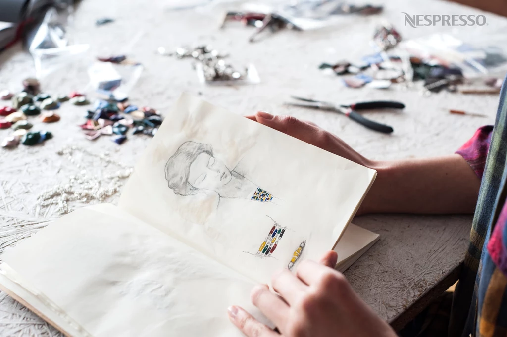 Projektantka mody Małgorzata Bochenek (BOHO) nadała kapsułkom Nespresso drugie życie Projektantka mody Małgorzata Bochenek (BOHO) nadała kapsułkom Nespresso drugie życie