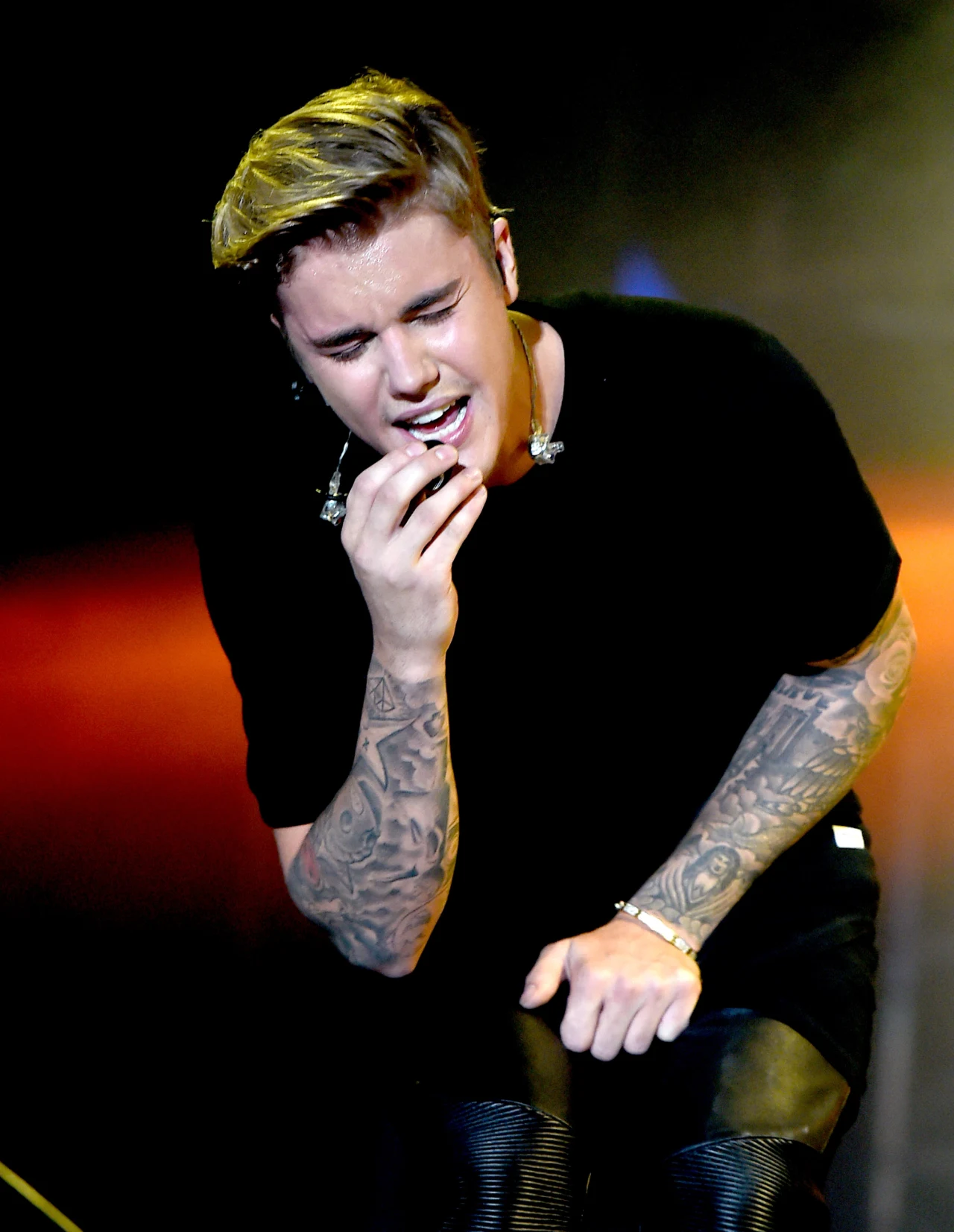 Justin Bieber podczas koncertu. Justin Bieber podczas koncertu.