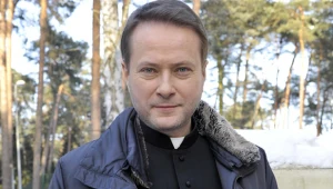 Artur Żmijewski znów staje za kamerą i reżyseruje nowe odcinki "Ojca Mateusza" 