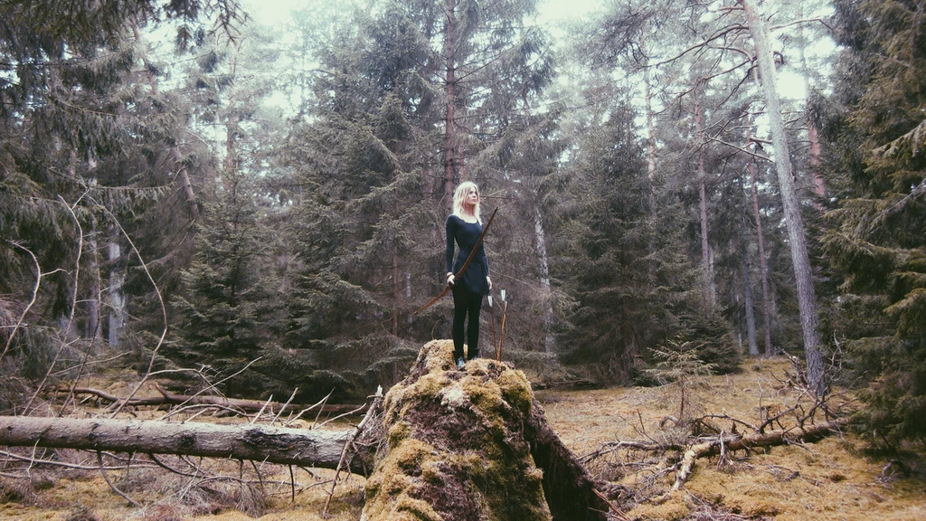 Myrkur debiutuje