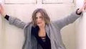 "Nigdy nie przeglądam się w lustrze"