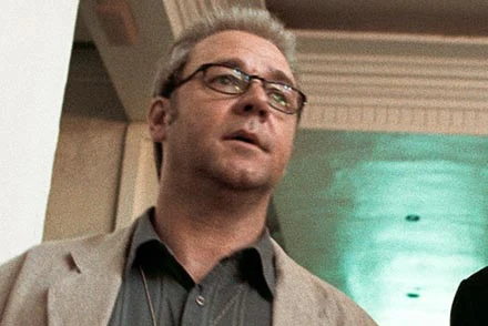 117-kilogramowy Russell Crowe w roli Eda Hoffmana 117-kilogramowy Russell Crowe w roli Eda Hoffmana