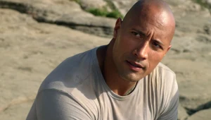 Dwayne Johnson wrócił na Hawaje i... zagrał na ukulele.