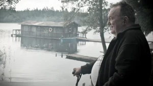 Bohater Michała Urbaniaka odpoczywa przy muzyce...