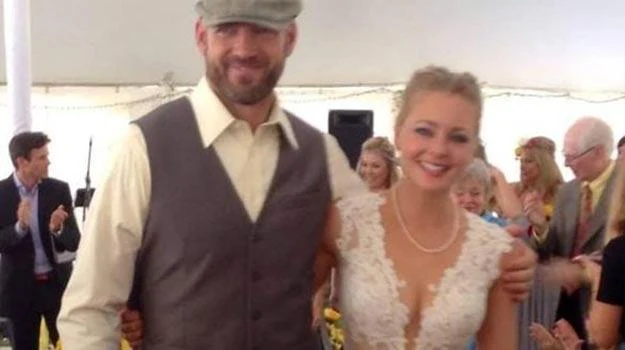 Małżeństwo Coddów w dniu ślubu - fot. Facebook Małżeństwo Coddów w dniu ślubu - fot. Facebook