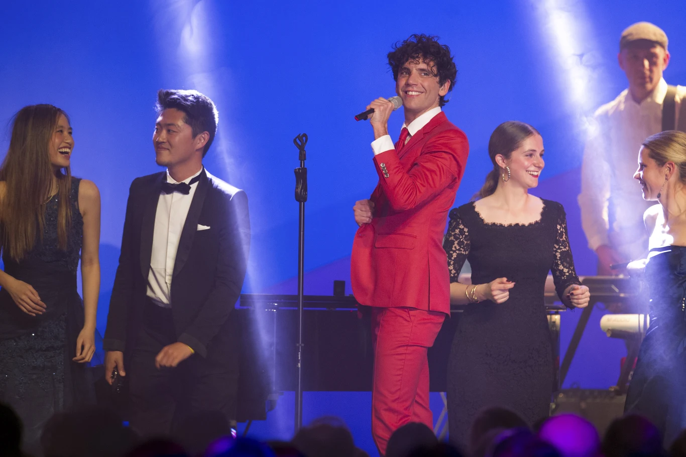 Jedna z piosenek na płycie, zatytułowana "Last Party" opowiada o trzydniowej imprezie w nocnym klubie, która była sposobem Freddiego Mercury'ego (wokalista Queen to jeden z idoli Miki) na radzenie sobie z informacją, że jest zakażony wirusem HIV