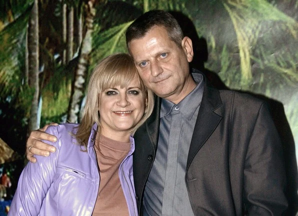 Mąż Przemysław Buksakowski cały czas jest w jej sercu.