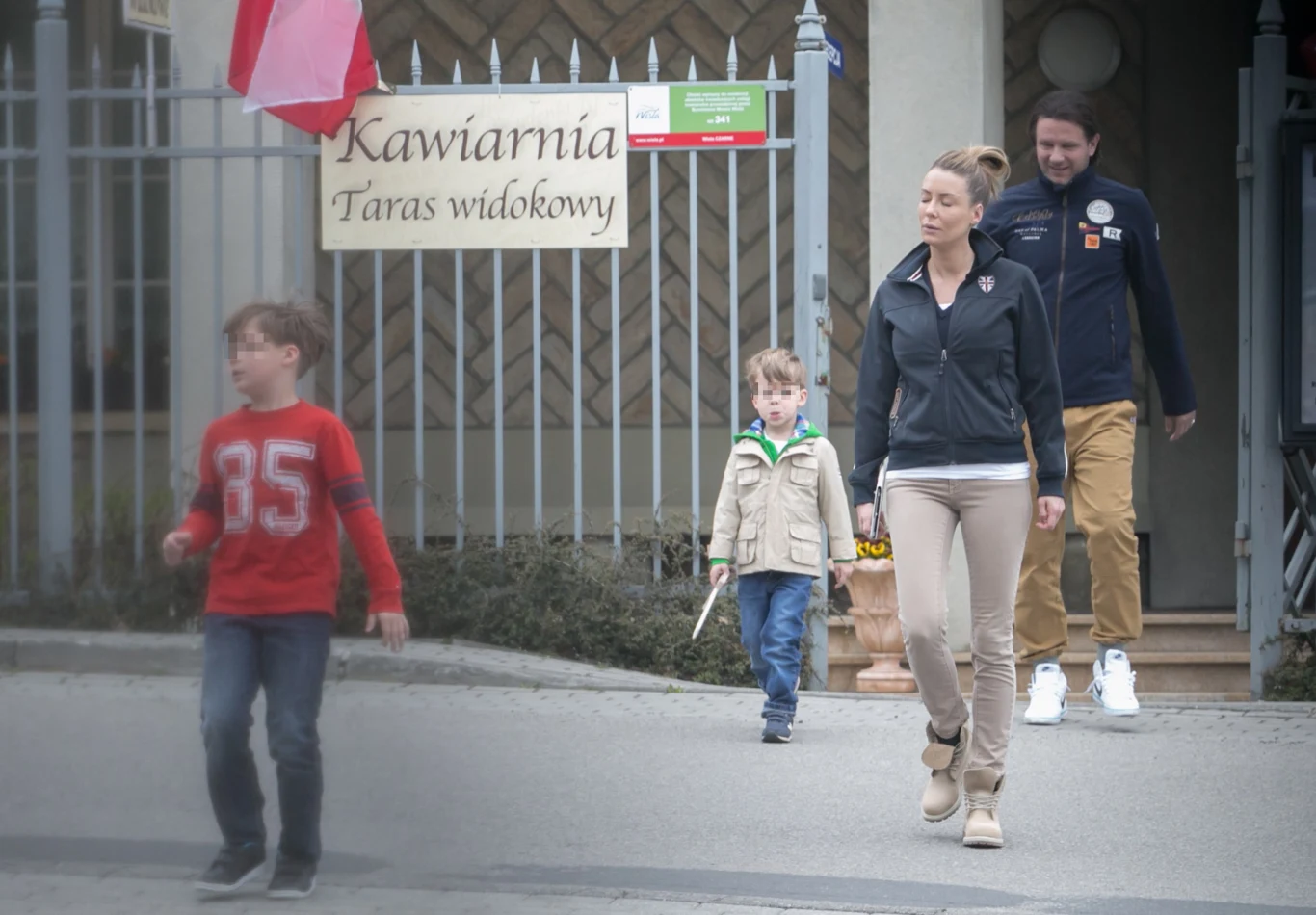 Radek Majdan z Małgorzatą i dziećmi