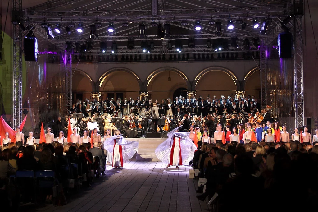 Zapraszamy na widowisko "Carmina Burana" na Wawel