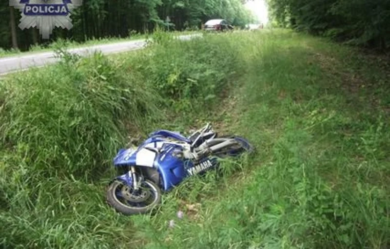 Motocyklista był pijany i miał zakaz prowadzenia pojazdów