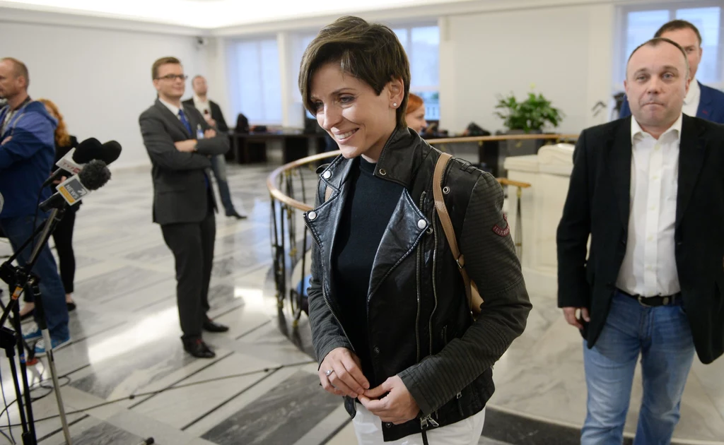 Joanna Mucha po posiedzeniu klubu parlamentarnego PO w Sejmie Joanna Mucha po posiedzeniu klubu parlamentarnego PO w Sejmie