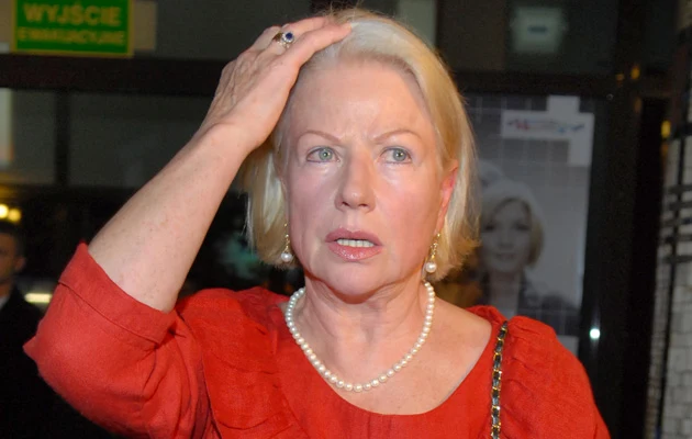 Bożena Dykiel jest wyraźnie przemęczona! Bożena Dykiel jest wyraźnie przemęczona!