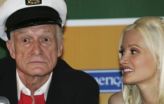 Hugh Hefner jest wściekły na swoją byłą dziewczynę! Hugh Hefner jest wściekły na swoją byłą dziewczynę!