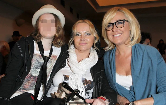 Joanna Kurowska z Zosią i przyjaciółką Agatą