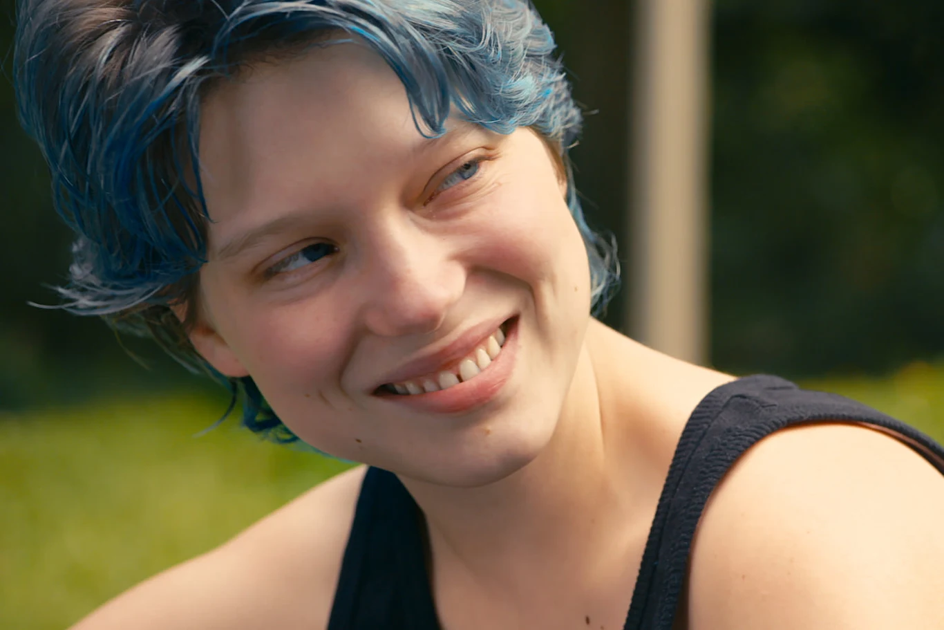 Najgłośniejszym obrazem w filmografii Seydoux pozostaje nagrodzone Złotą Palmą na festiwalu w Cannes "Życie Adeli" (2013). Film wzbudził kontrowersje ze względu na długie, bardzo realistyczne sceny lesbijskie. Po zakończeniu zdjęć aktorka, wspólnie z ekranową partnerką - Adele Exarchopoulos - przyznała, że realizacja "Życia Adeli" była horrorem, a nieudawane sceny o charakterze seksualnym aktorki musiały powtarzać nawet kilkadziesiąt razy.