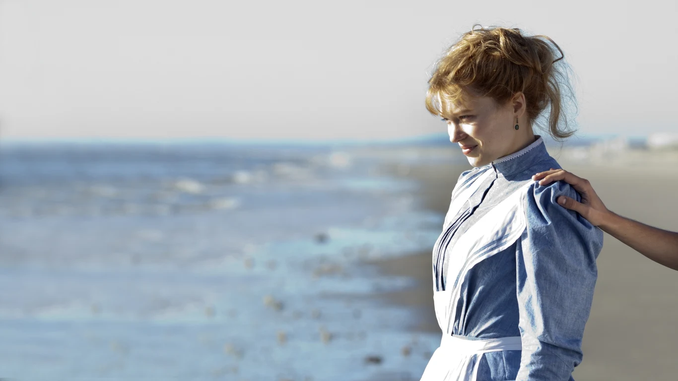 W 2015 roku aktorkę oglądaliśmy na ekranach w ekranizacja skandalizującej powieści Octave'a Mirbeau "Dziennik panny służącej" (w reżyserii dobrego znajomego - Benoîta Jacquota). - Ten film spoczywał niemal w całości na jej barkach - mówił o kreacji Seydoux reżyser "Dziennika...".