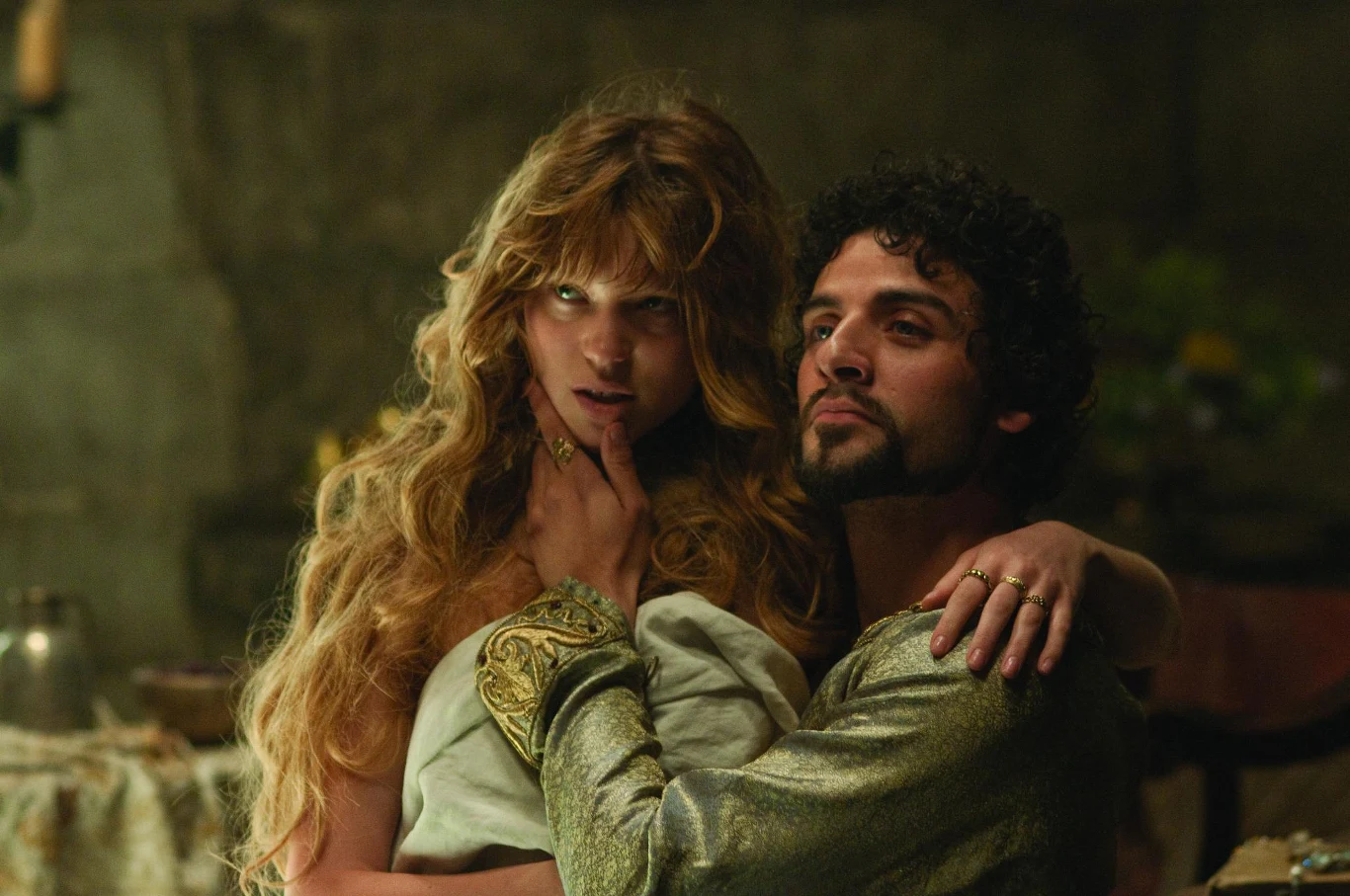 Léa Seydoux najbardziej znana jest z niewielkich występów w "Robin Hoodzie" (na zdjęciu, jako Isabelle d'Angouleme) i "Bękartach wojny" (jedna z sióstr LaPadite w pierwszym rozdziale). Polska publiczność może kojarzyć ją również z roli w austriackim filmie "Lourdes". 