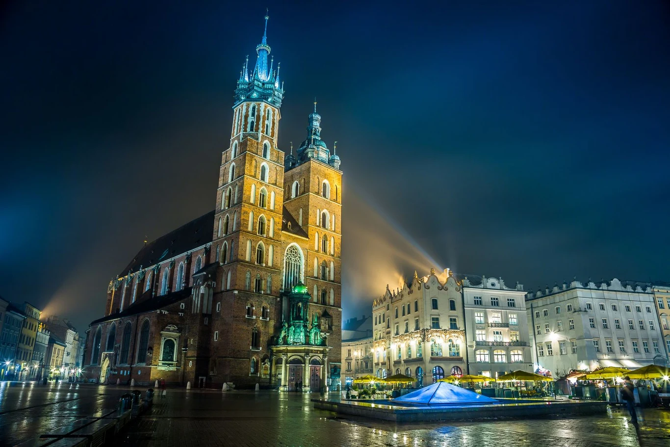 W Krakowie nie zabraknie sylwestrowych atrakcji pomimo tego, że miejskiej imprezy nie będzie W Krakowie nie zabraknie sylwestrowych atrakcji pomimo tego, że miejskiej imprezy nie będzie