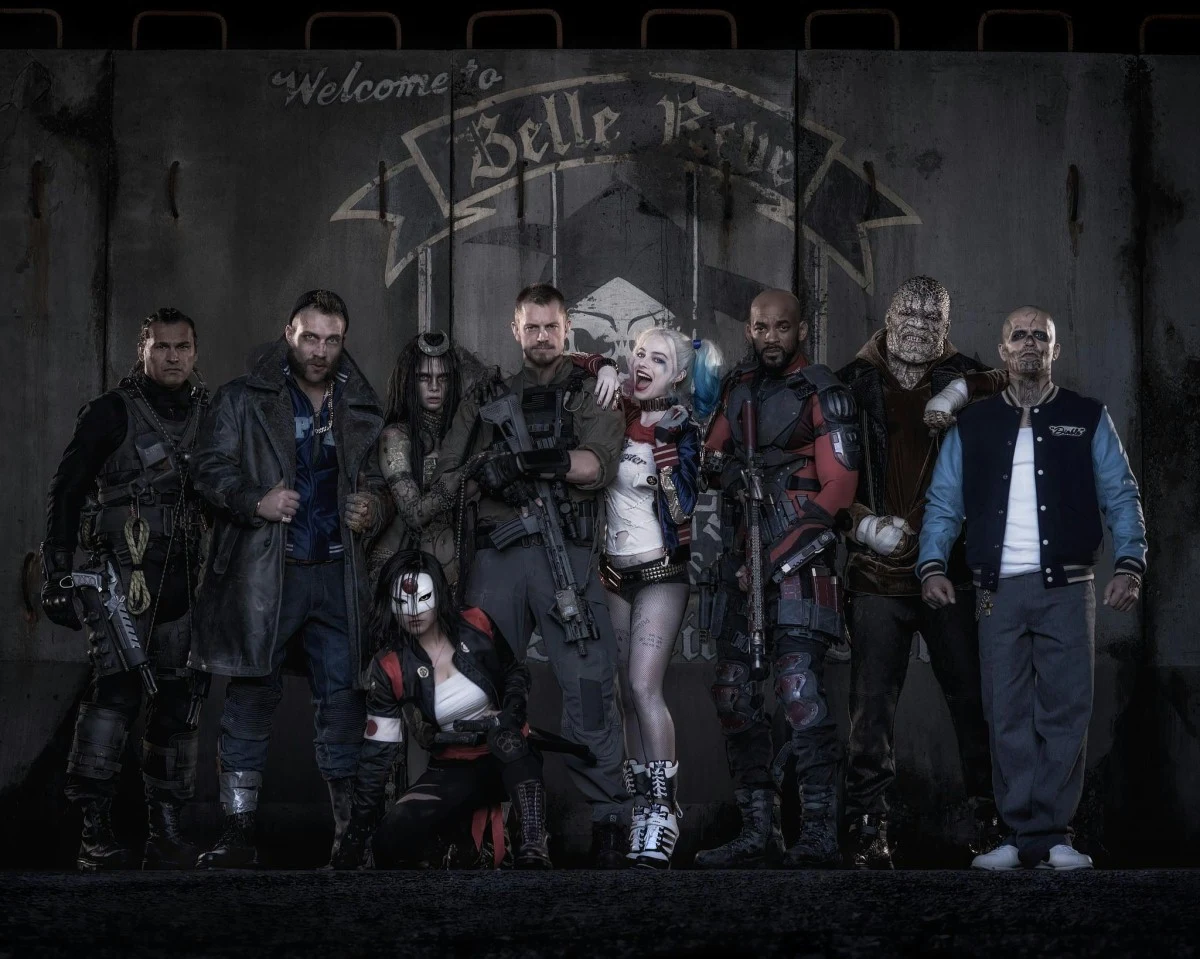W przyszłym roku zobaczymy aktorkę w adaptacji komiksu "Suicide Squad", gdzie wcieli się w pomocnicę Jokera, Harley Quinn. Tytułowa grupa to oddział składający się z uwięzionych złoczyńców, którym oferuje się łaskę w zamian za wykonanie misji zbyt niebezpiecznych nawet dla superbohaterów.