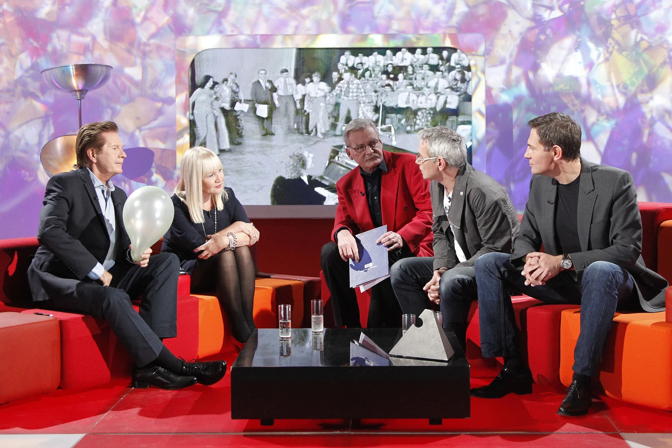 Krzysztof Szewczyk, Maria Szabłowska, Wojciech Pijanowski, Robert Janowski i Krzysztof Ibisz w programie "Wideoteka Dorosłego Człowieka"