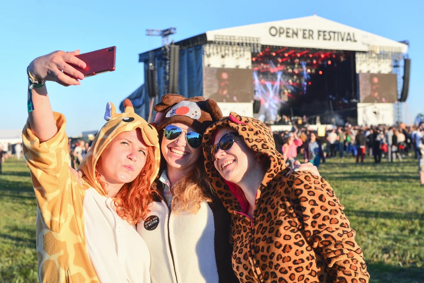 Tak się bawią fani podczas Open'er Festivalu 2015 Tak się bawią fani podczas Open'er Festivalu 2015