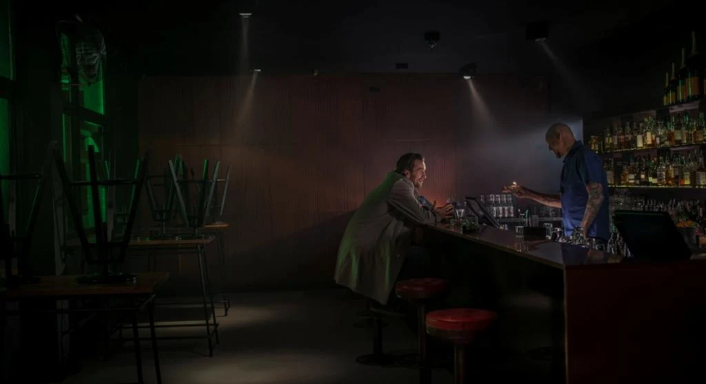 Tomasz Kot w scenie z filmu "Żyć nie umierać"