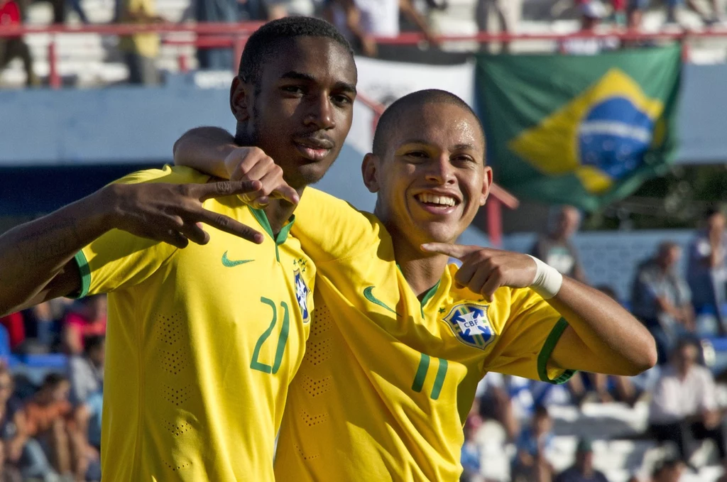 Gerson (z lewej) z Marcosem Guilherme w meczu brazylijskiej młodzieżówki Gerson (z lewej) z Marcosem Guilherme w meczu brazylijskiej młodzieżówki